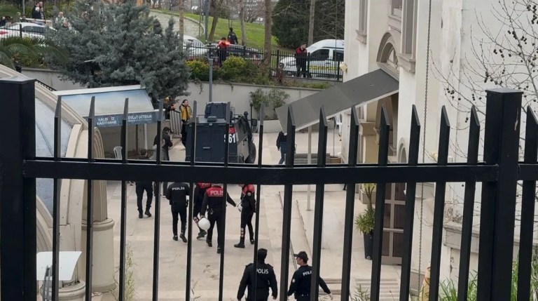 Kağıthane'de Cenazede Kardeş Cinayeti