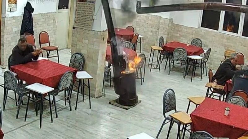 Denizli'de Kolonya Faciası: Sobaya Dökülen Kolonya Patlamaya Sebep Oldu
