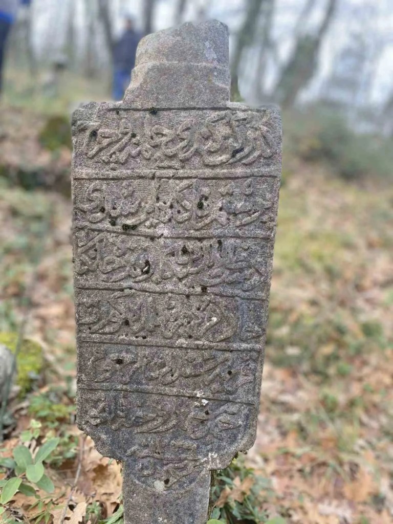 Asırlık Osmanlı Mezarları Karamürsel'de Yeniden Gün Yüzüne Çıkarıldı