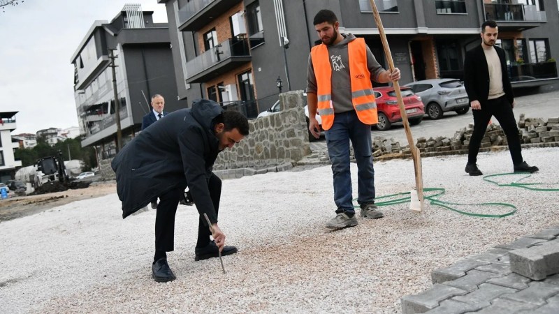Başiskele'de Altyapısı Tamamlanan Cadde ve Sokaklar Yenileniyor