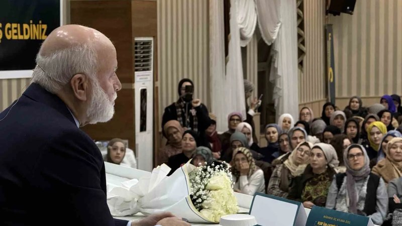 Maneviyat ve Bilim Gölcük'te Bir Araya Geldi