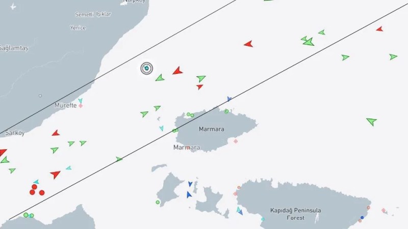 Marmara Denizi'nde Kayıp Genç İçin Arama Çalışmaları Devam Ediyor