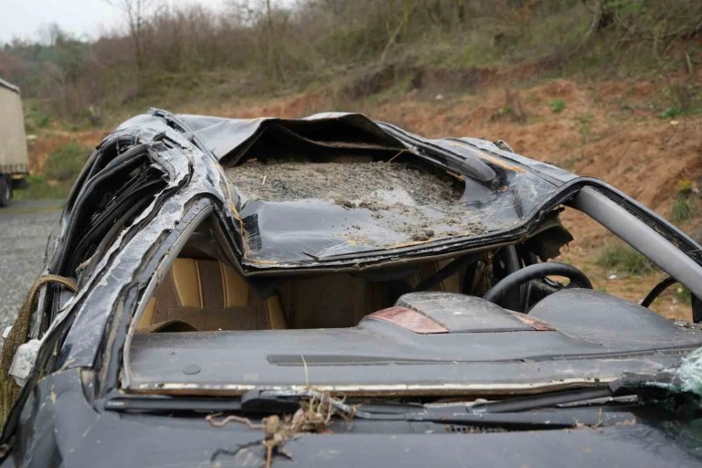 Kocaeli'de Dereye Sürüklenen Otomobilin Sahibi Yaşadıklarını Anlattı