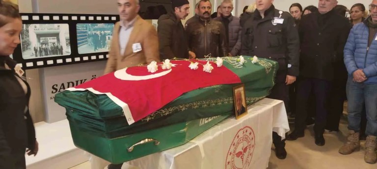 Doktor Ömer Yılmaz Muayene Sırasında Kalp Krizi Geçirerek Hayatını Kaybetti
