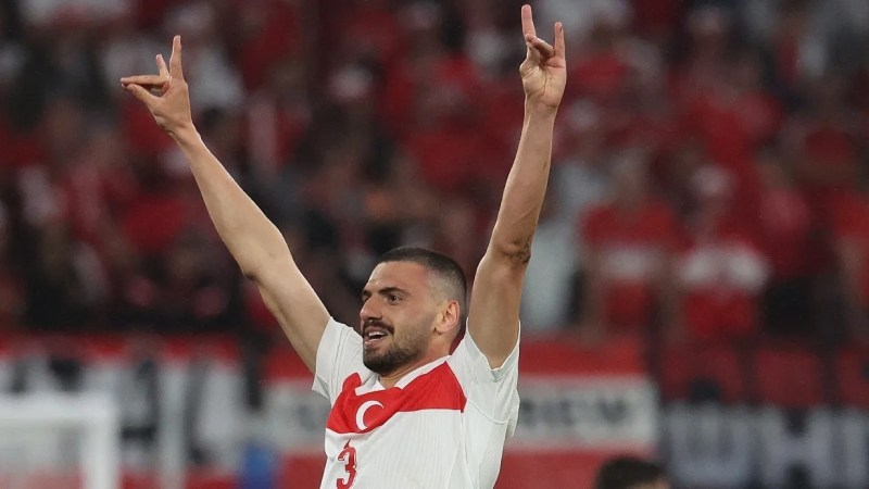 Merih Demiral Ramazan Boyunca Karamürsel'de İftar Sofrası Kuracak