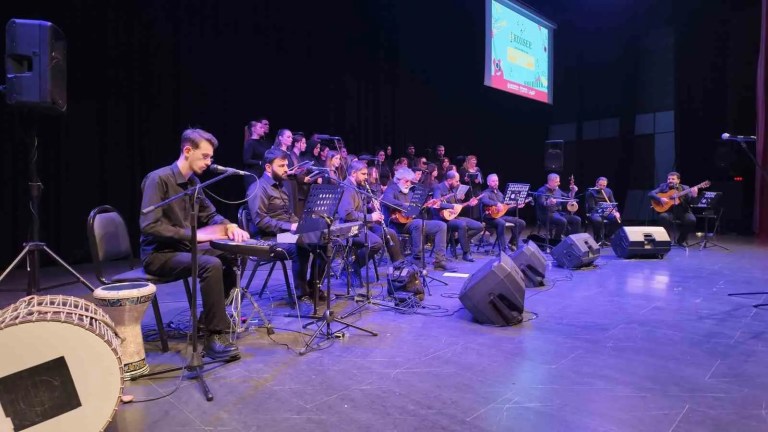 Çayırova'da Türk Halk Müziği Korosu Konseri İlgi Gördü