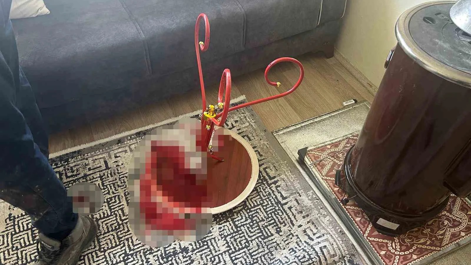 Kırşehir'de Şizofreni Hastası Olduğu İddia Edilen Kişi Babasını Öldürdü