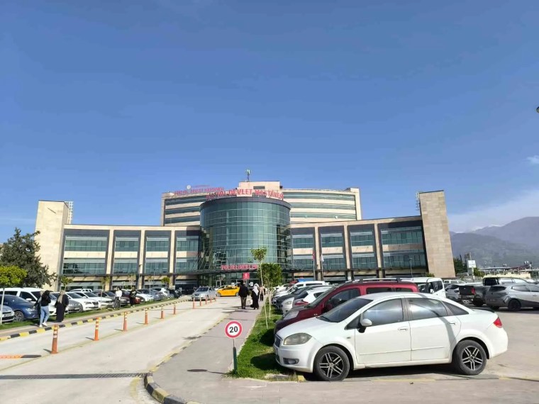 Doktorun Haberi Olmadan Bin 327 Reçete Yazıldı, Çete Çökertildi