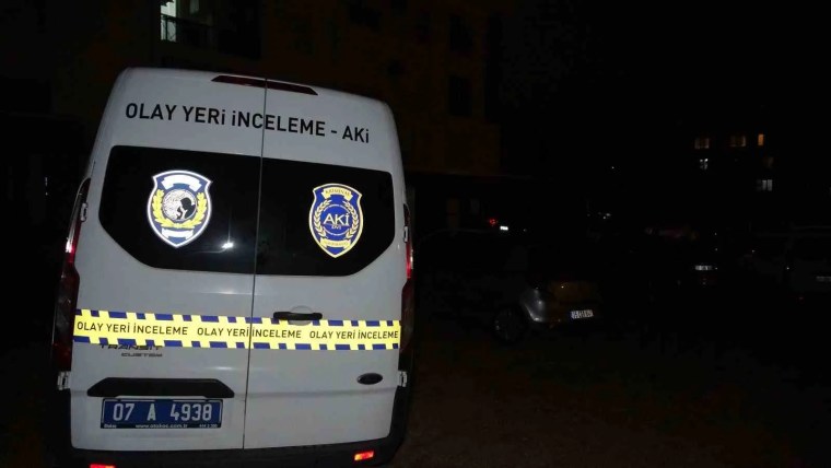 Antalya'da İnternetten Tanıştığı Genç Tarafından Öldürüldü