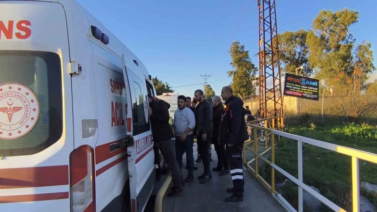 Hatay'da Köprüden Düşen Çocuk Akıntıya Kapılarak Hayatını Kaybetti