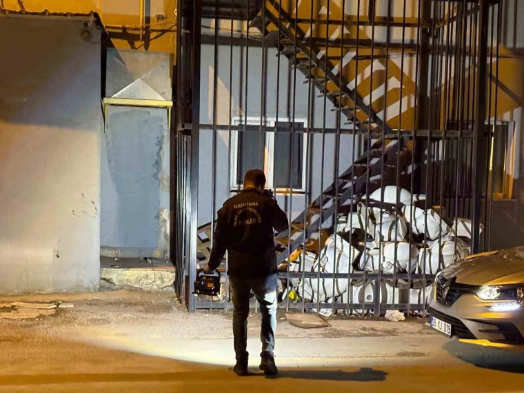 Kayseri'de Tabancayla Kendini Vuran Kişi Silahı Yangın Merdivenine Sakladı