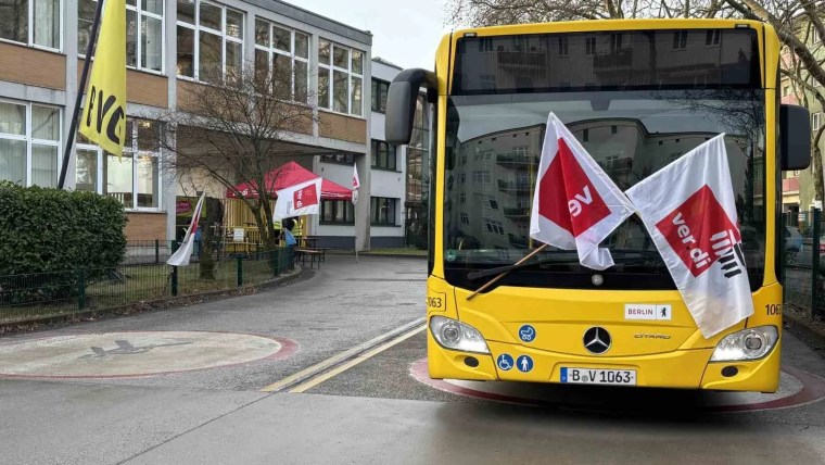 Almanya'da Toplu Taşıma Çalışanlarının İki Günlük Grevi Başladı