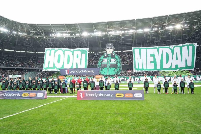 Trendyol Süper Lig'de Kocaelispor ve Beşiktaş Karşı Karşıya
