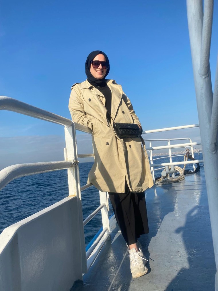 Kan donduran olay! Eşini öldürdü, evi ateşe verdi