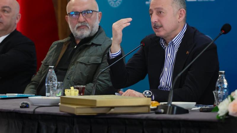 Başkan Büyükakın uluslararası gazetecilerle bir araya geldi