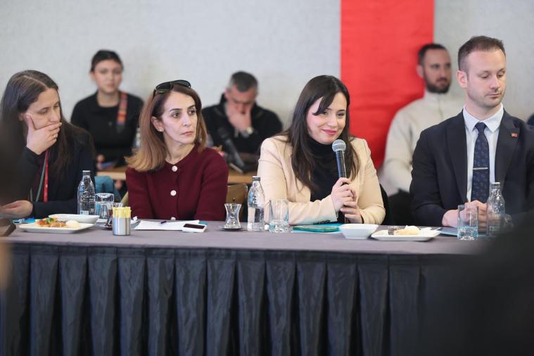 Başkan Büyükakın uluslararası gazetecilerle bir araya geldi