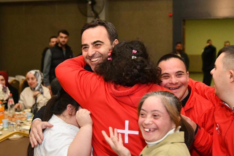 Başiskele’de gençlik iftarında mesaj: “Mescid-i Aksa’yı bu milletin evlatları özgürleştirecek”