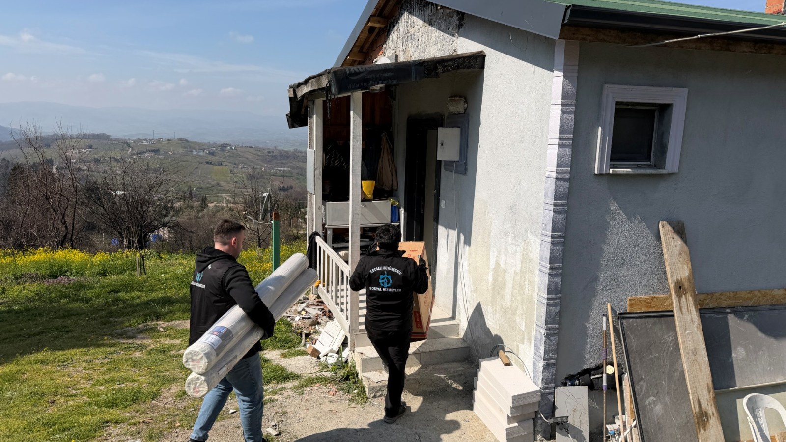 Büyükşehir’den yangın mağduru aileye hayat veren destek