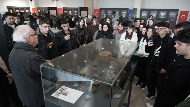 İzmit’te “Çanakkale ruhu” yaşıyor: Tarih kokan sergiye yoğun ilgi