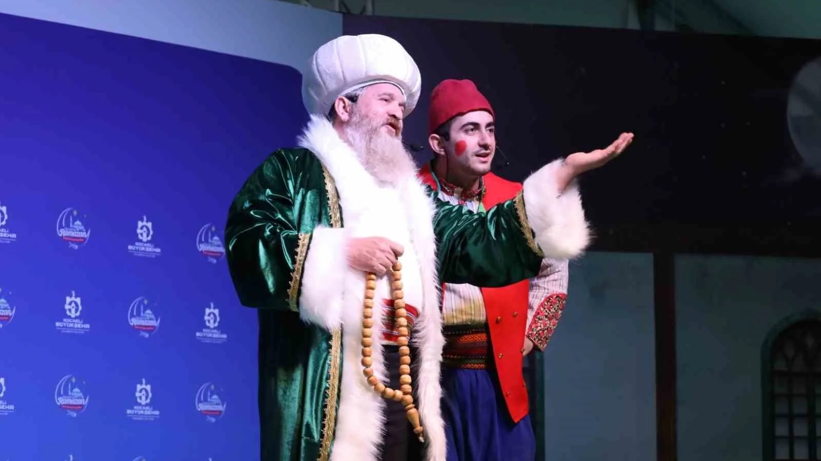 İzmit Kent Meydanı'nda Ramazan Coşkusu Yaşanıyor