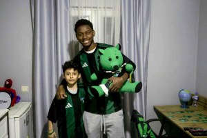 Kocaelispor'dan Sürpriz Ziyaret: Maskot Kostümünden Futbolcu Çıktı