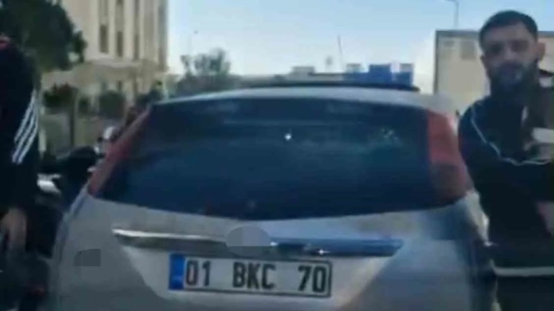 Adana'da Trafikte Yol Verme Kavgası Büyüdü