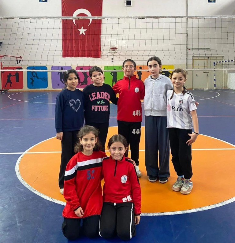 Körfez'de Çocuklar Spor Akademisinde Yeteneklerini Keşfediyor