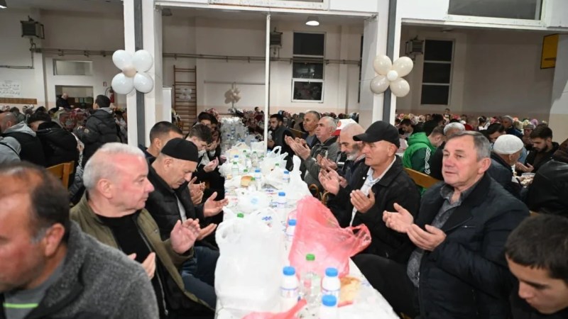 Kartepe Belediyesi Bulgaristan'da İftar Programı Düzenledi