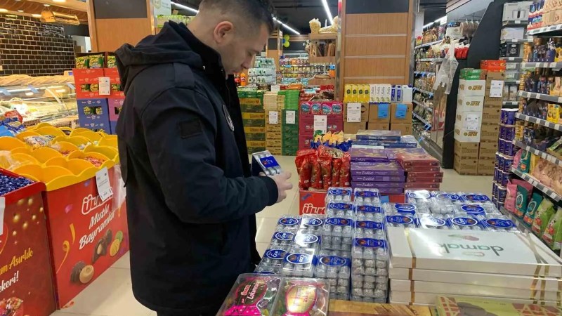 Çayırova'da Bayram Öncesi Market ve Tatlıcılara Denetim