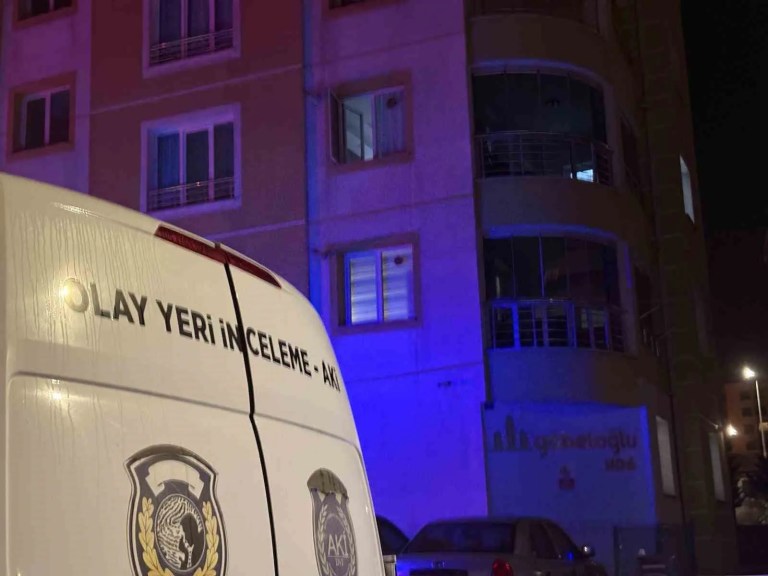Kayseri'de İkinci Kattan Düşen Kadın Hayatını Kaybetti