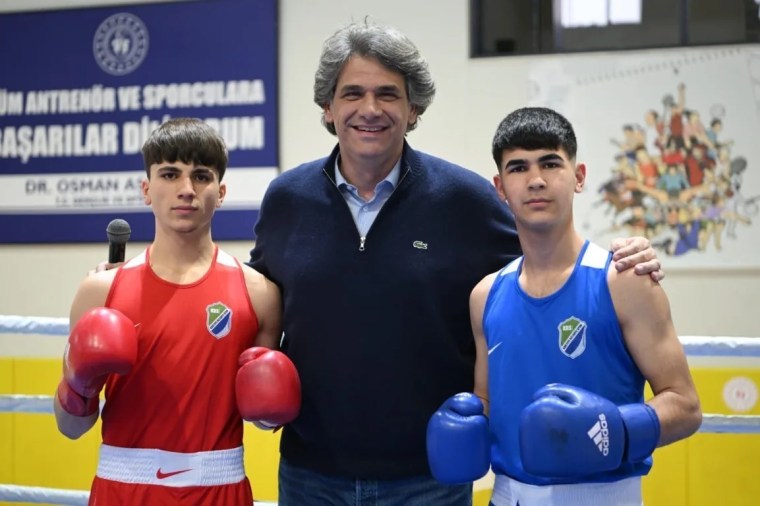 Kartepe'de İller Arası Yıldızlar Ferdi Boks Turnuvası Tamamlandı