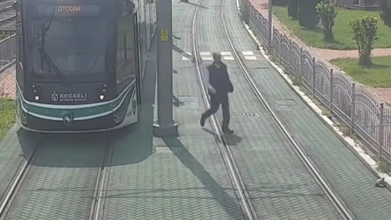 Kocaelili vatman dünyanın diline dolandı!
