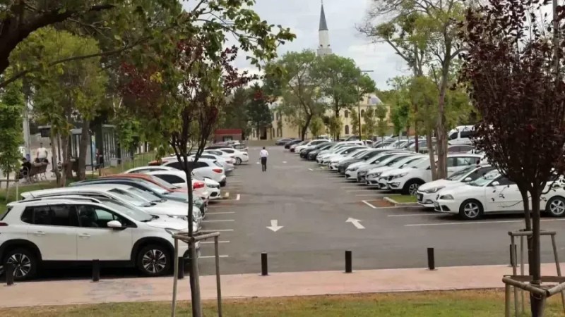 KOTO’dan İzmit Millet Bahçesi otopark ücretine tepki