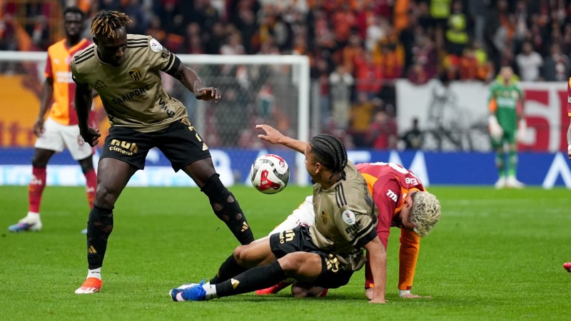 İlk yarı: Galatasaray: 1 – Kocaelispor: 0