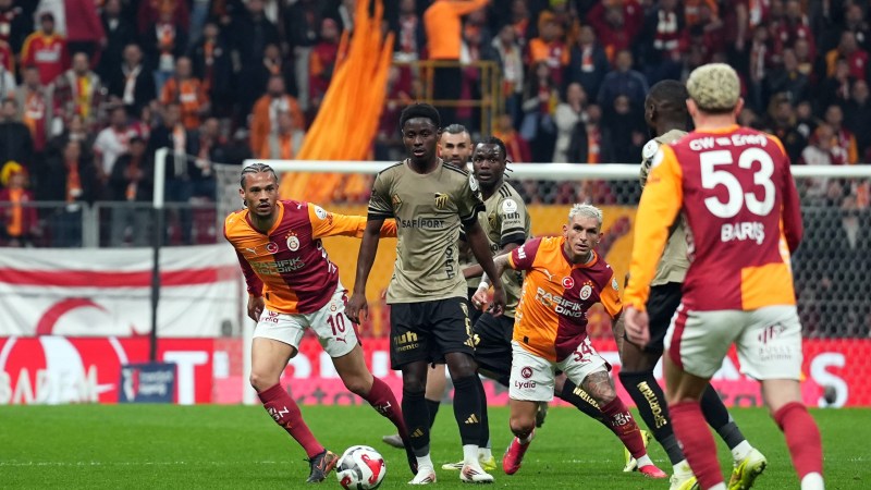 İlk yarı: Galatasaray: 1 – Kocaelispor: 0