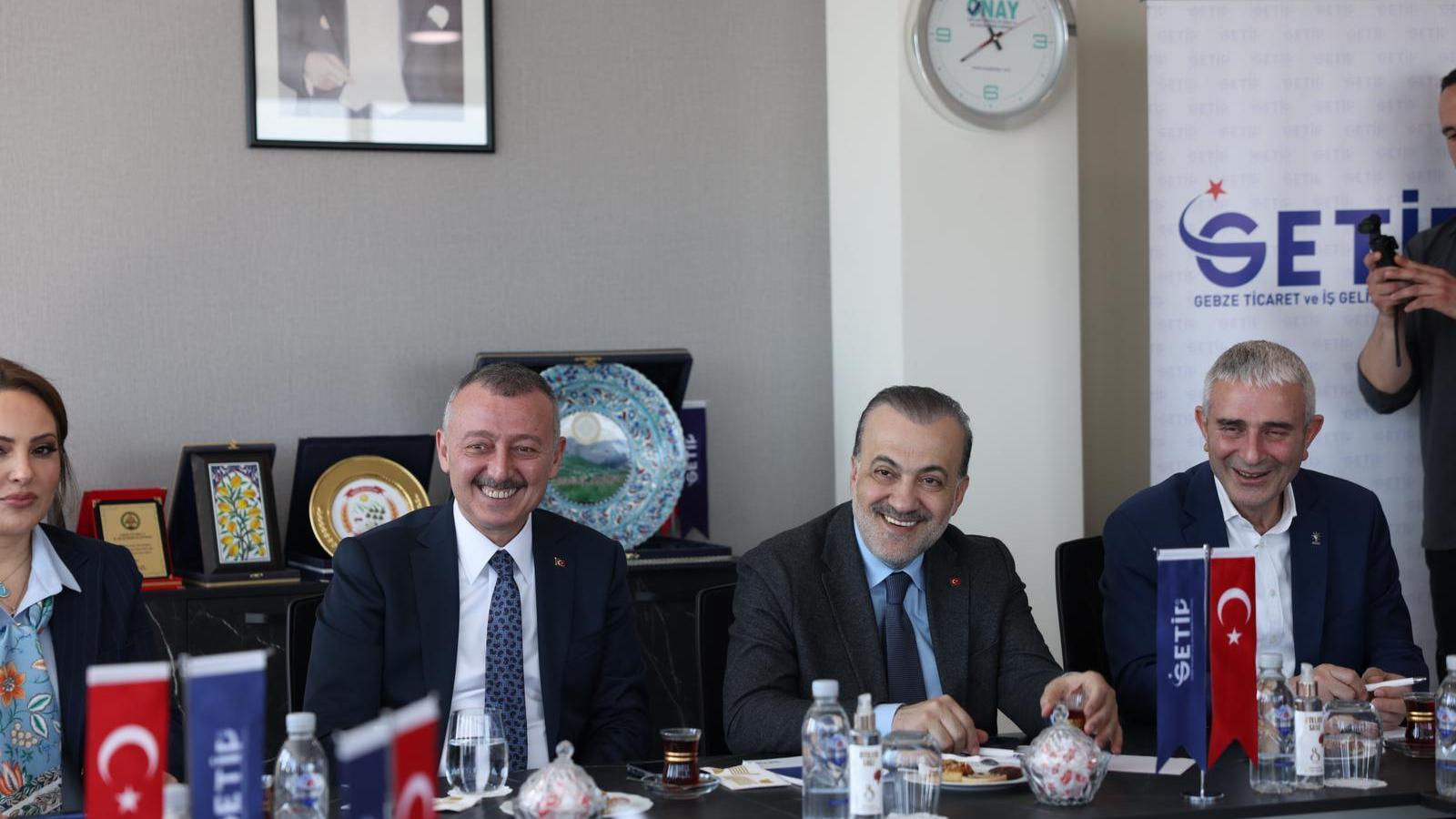 Büyükakın ve Talus, Gebze’de iş dünyasıyla buluştu