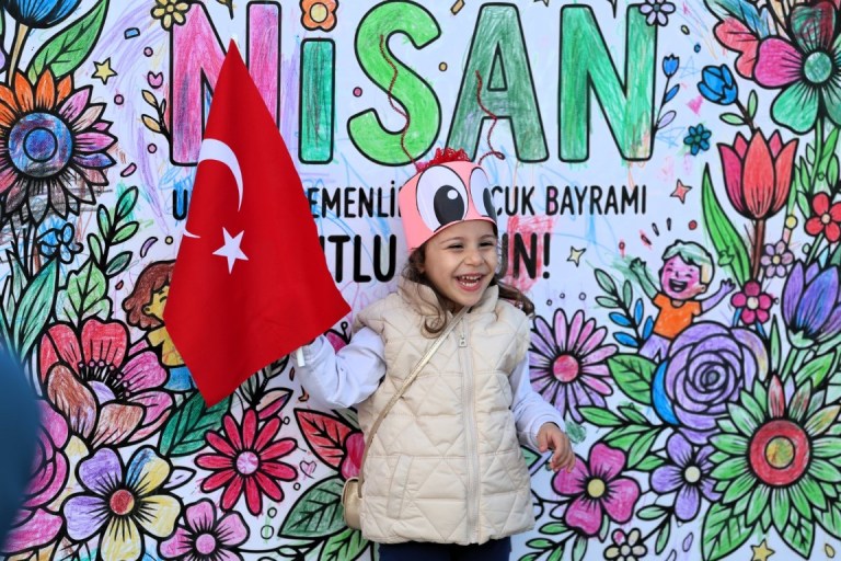 Büyükşehir’den 23 Nisan’da çocuklara unutulmaz şenlik