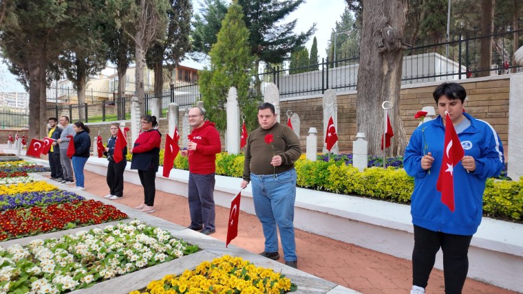 Gonca Engelsiz Yaşam Merkezi’nden şehitlere anlamlı ziyaret