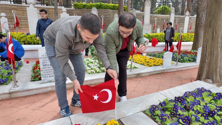 Gonca Engelsiz Yaşam Merkezi’nden şehitlere anlamlı ziyaret