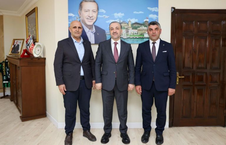 İstifa eden ilçe başkanı AK Parti’ye katıldı!