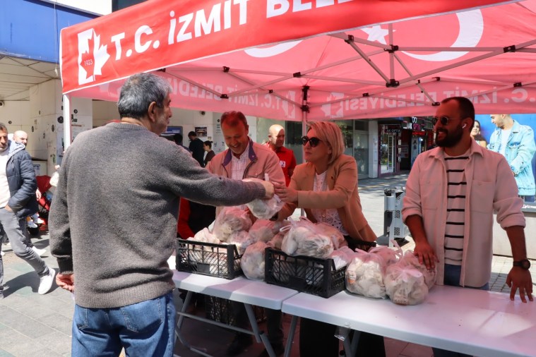 İzmit Belediyesi’nden ücretsiz istiridye mantarı