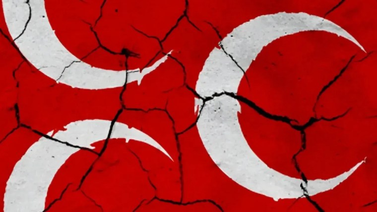 MHP’de Kocaeli’de deprem! Aynı metinle istifa ettiler