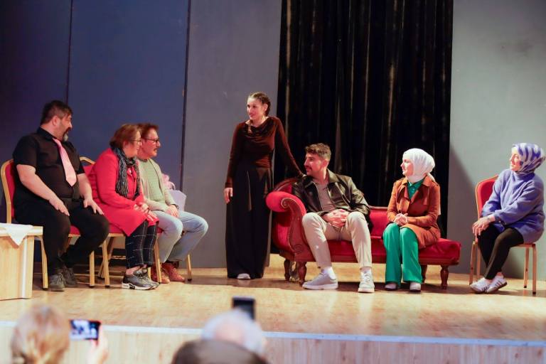 Tatlı ve Öfkeli Körfez’de izleyiciden tam not aldı