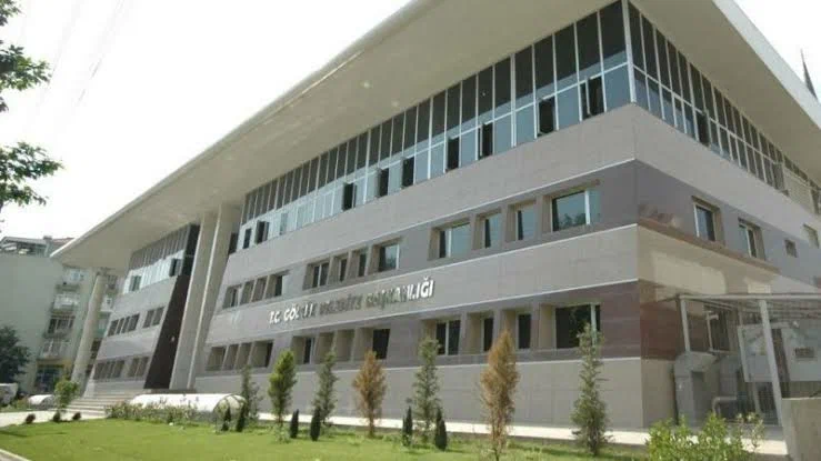 Gölcük’te iki iş yeri kiraya çıkıyor