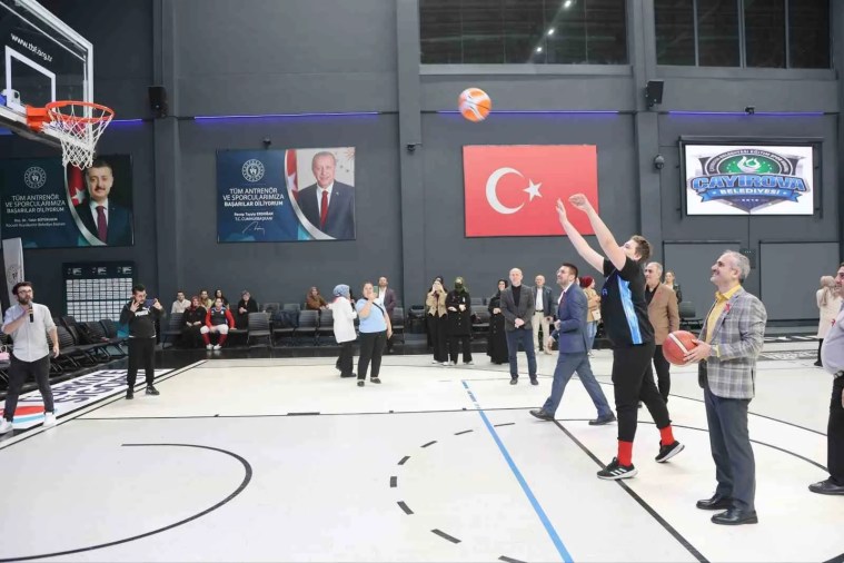 Özel Bireyler ve Basketbolcular Çayırova'da Buluştu