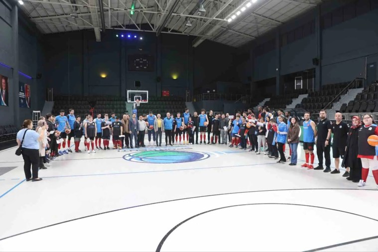 Özel Bireyler ve Basketbolcular Çayırova'da Buluştu