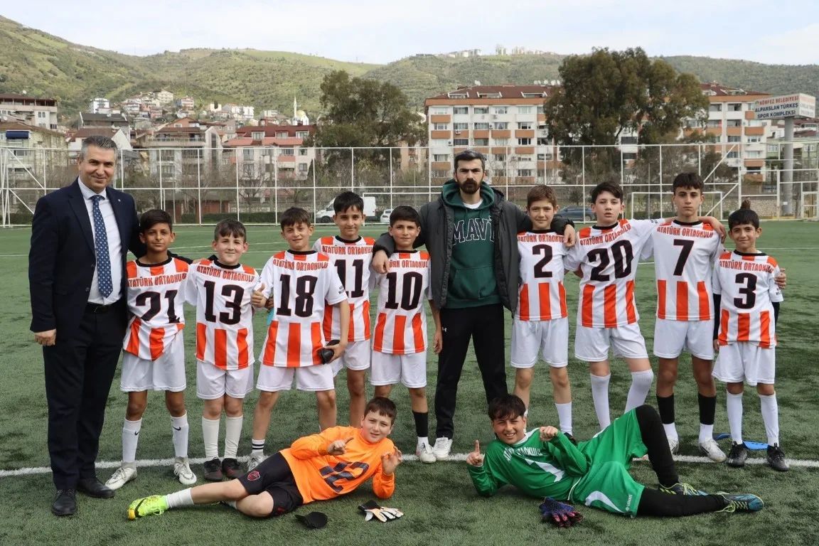 Körfez'de 23 Nisan Futbol Turnuvasının Şampiyonu Belli Oldu