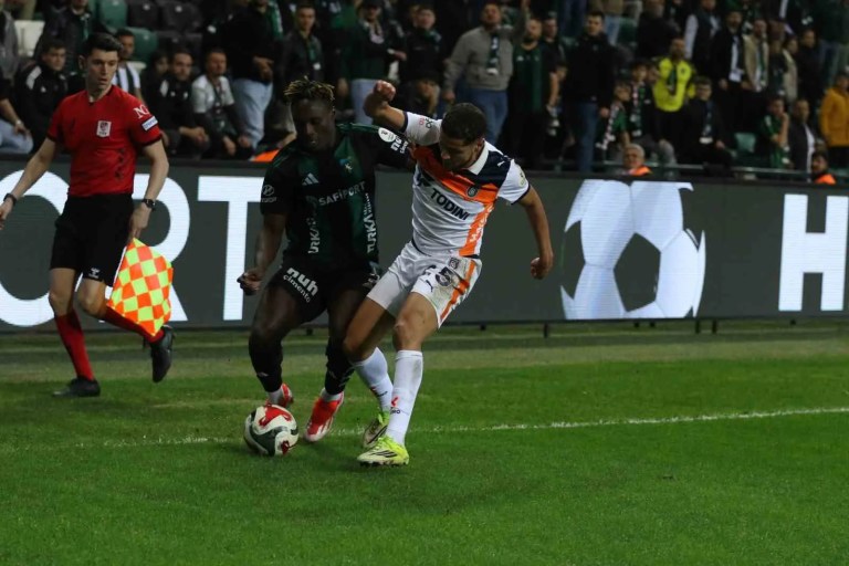 Kocaelispor ve Başakşehir Golsüz Berabere Kaldı