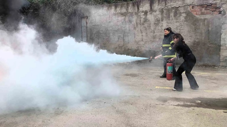 Sağlık Çalışanlarına Yangın Eğitimi Verildi