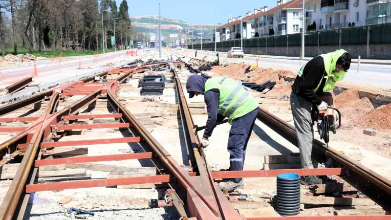 Kartepe Tramvay Hattı'nda Duraklar Kuruluyor